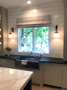 T39 Hammered Apron Farmhouse Sink