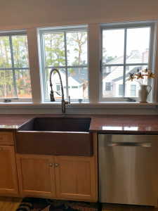 Hammered Apron Farmhouse Sink