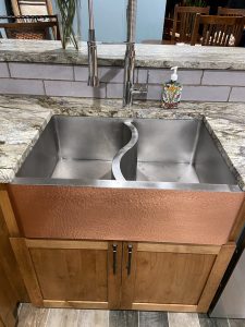 Double Basin Farmhouse Sink with S-divider
