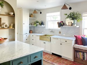 T33 Custom Farmhouse Apron Sink with Towel Bar